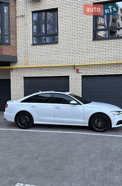 Седан Audi A6 2016 в 