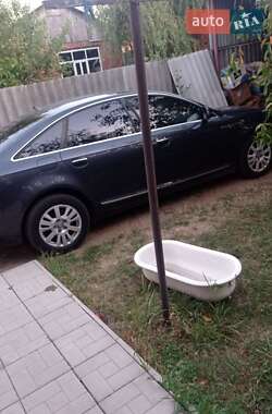 Седан Audi A6 2010 в 