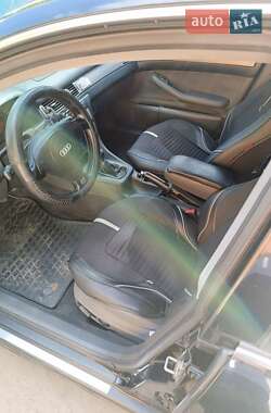 Седан Audi A6 2001 в 