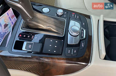 Седан Audi A6 2015 в 