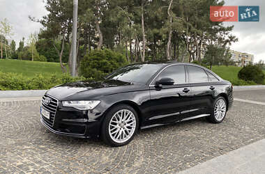 Седан Audi A6 2015 в 