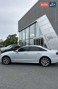 Седан Audi A6 2015 в 