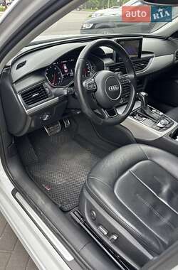 Седан Audi A6 2015 в 
