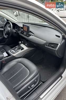 Седан Audi A6 2015 в 