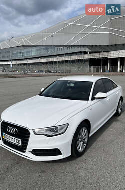 Седан Audi A6 2014 в 