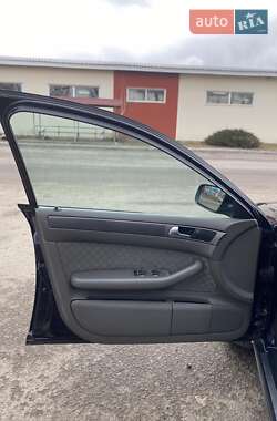 Седан Audi A6 2002 в 