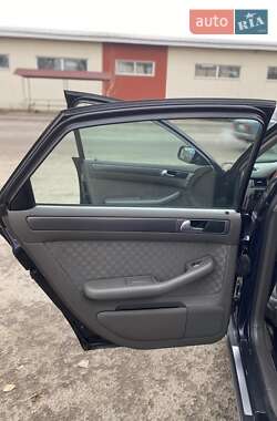 Седан Audi A6 2002 в 