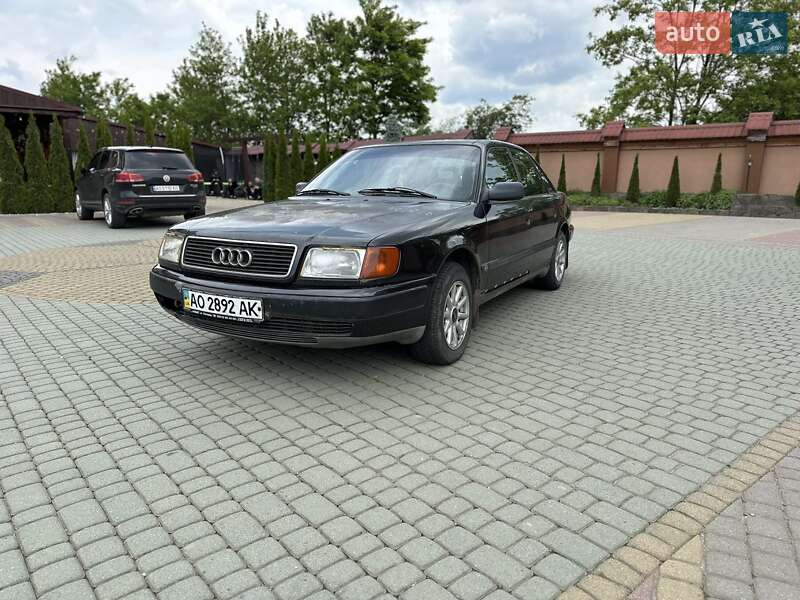 Седан Audi A6 1995 в 