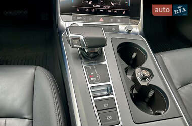 Седан Audi A6 2021 в 