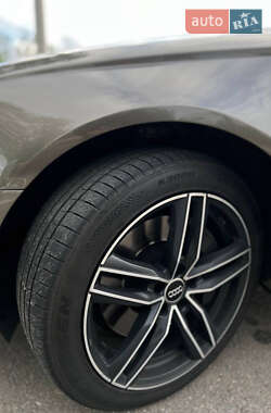 Седан Audi A6 2011 в 