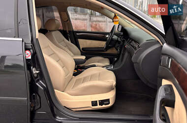 Седан Audi A6 2002 в 