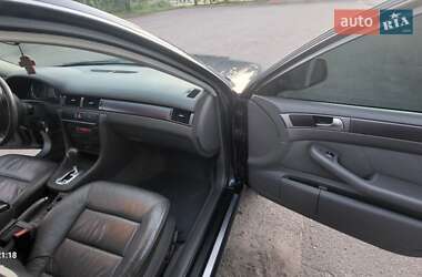 Седан Audi A6 2004 в 