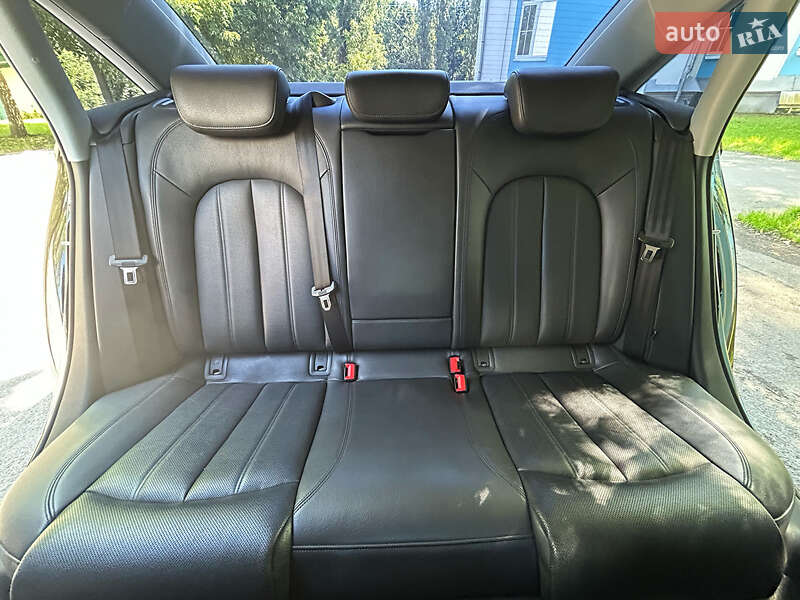 Седан Audi A6 2016 в Киеве