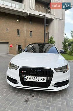 Седан Audi A6 2014 в Днепре
