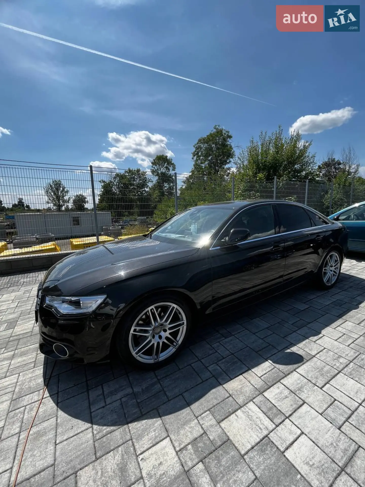 Audi A6 2011 VIN WAUZZZ4G0CN015305 фото оголошення 2 з 14