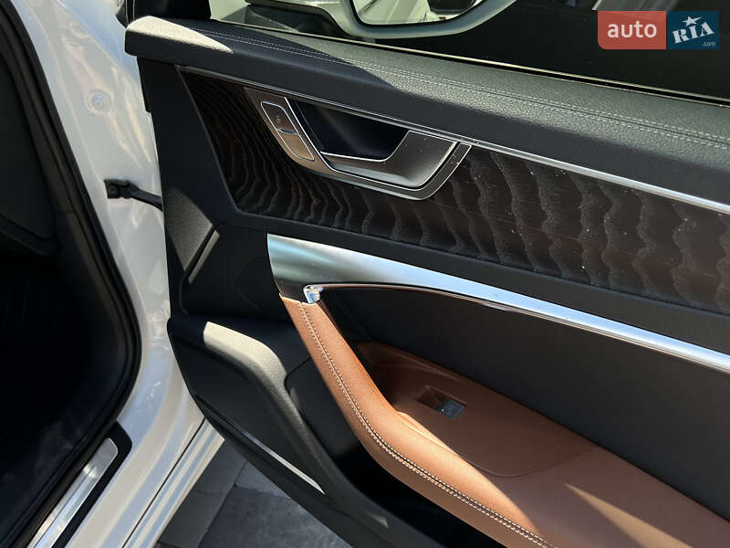 Седан Audi A6 2020 в Киеве