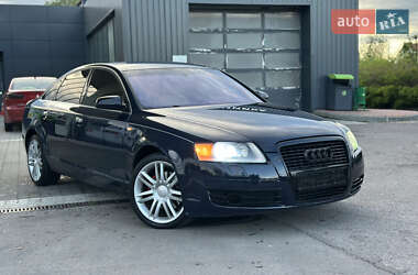 Седан Audi A6 2004 в 