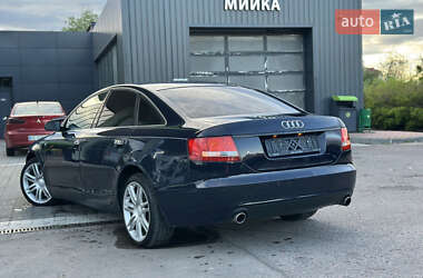 Седан Audi A6 2004 в 