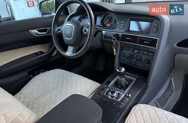 Седан Audi A6 2004 в 