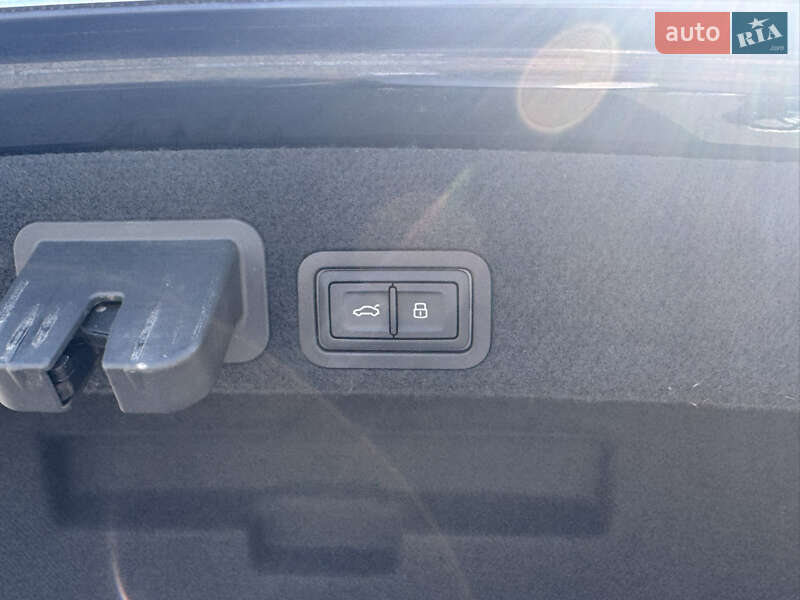 Седан Audi A6 2015 в Днепре