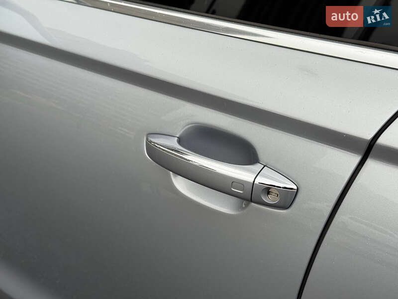 Седан Audi A6 2015 в Киеве