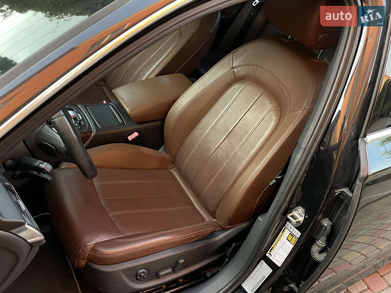 Седан Audi A6 2013 в Луцке