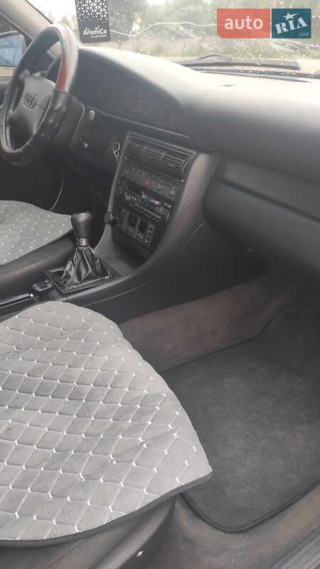 Седан Audi A6 1997 в Рокитном
