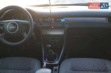 Седан Audi A6 2001 в 