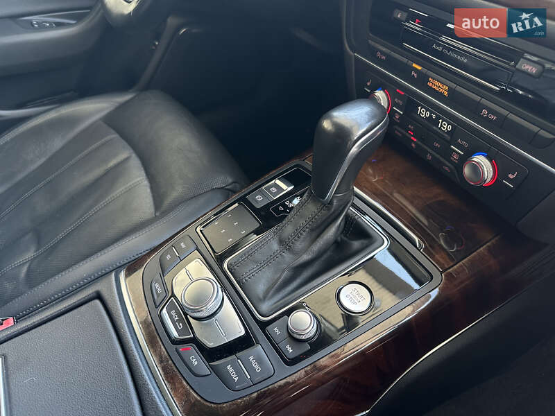 Седан Audi A6 2016 в Киеве
