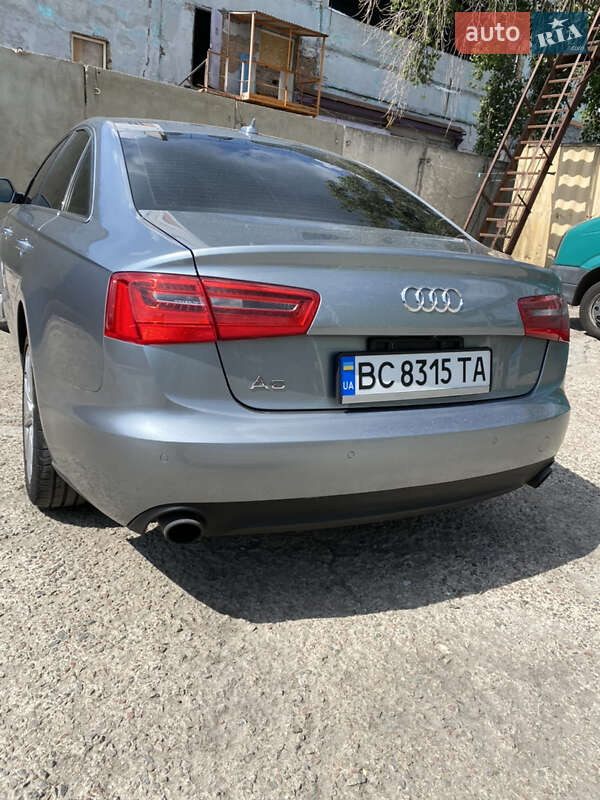 Седан Audi A6 2012 в Киеве