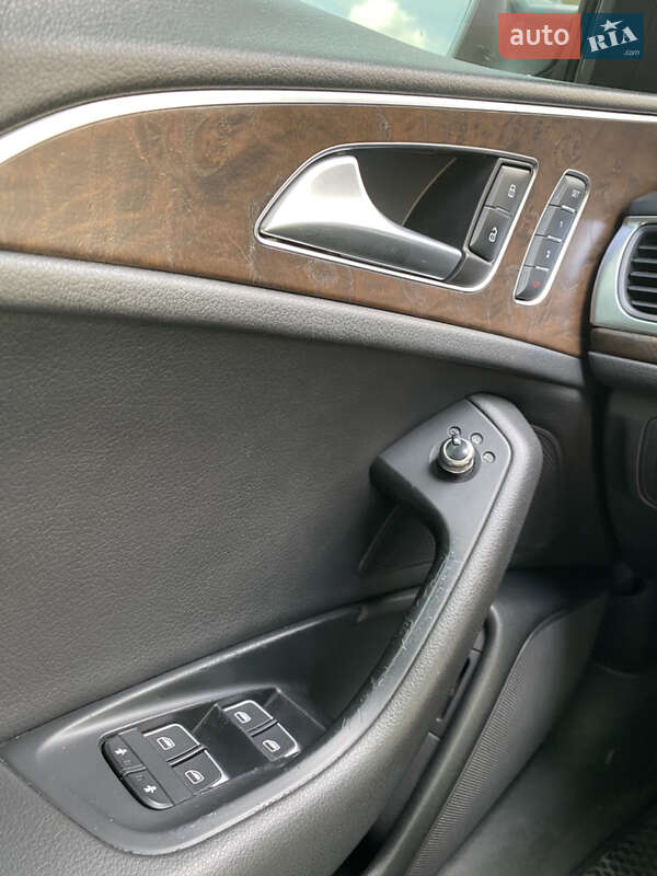 Седан Audi A6 2012 в Киеве