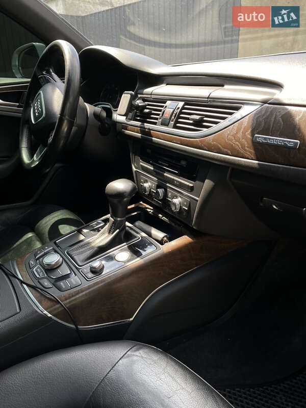 Седан Audi A6 2012 в Киеве