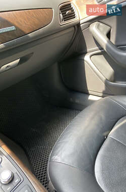Седан Audi A6 2012 в 