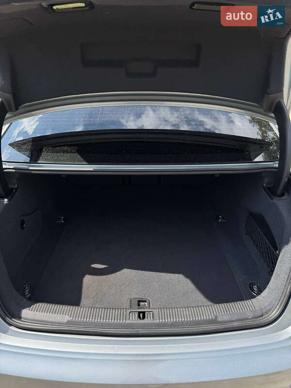 Седан Audi A6 2012 в Киеве