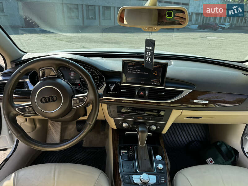 Седан Audi A6 2015 в Южноукраїнську