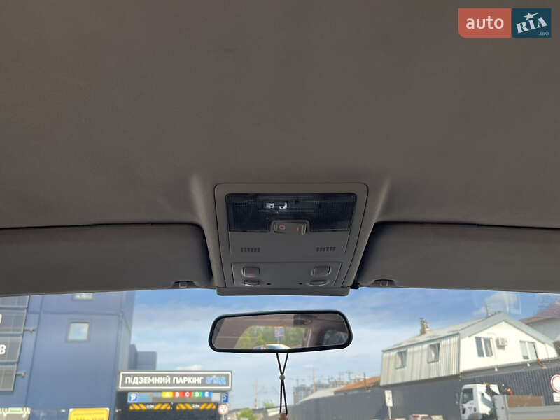 Универсал Audi A6 2002 в Киеве