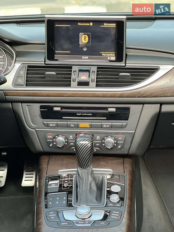 Седан Audi A6 2016 в Нововолинську