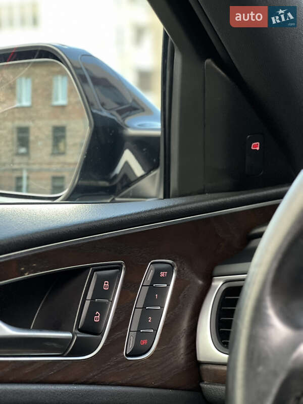 Седан Audi A6 2016 в Нововолинську