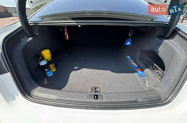 Седан Audi A6 2012 в 