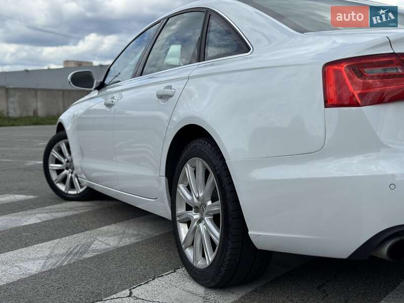 Седан Audi A6 2014 в Киеве