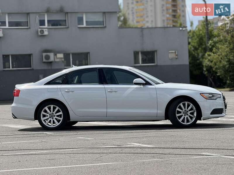 Седан Audi A6 2014 в Киеве