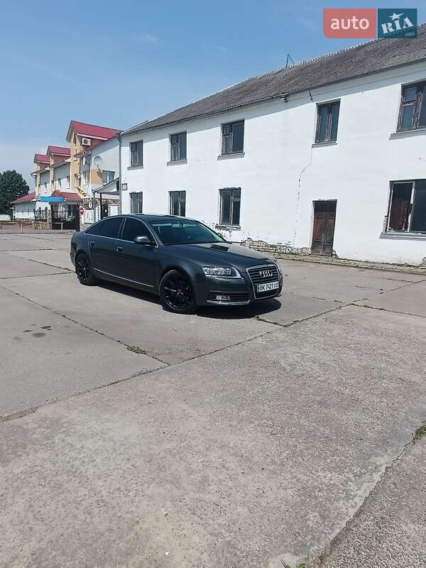 Седан Audi A6 2010 в 