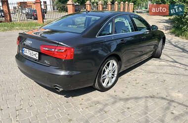 Седан Audi A6 2012 в 