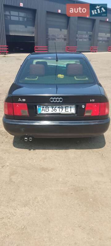 Седан Audi A6 1995 в Виннице