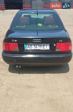 Седан Audi A6 1995 в 