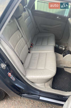 Универсал Audi A6 2001 в 