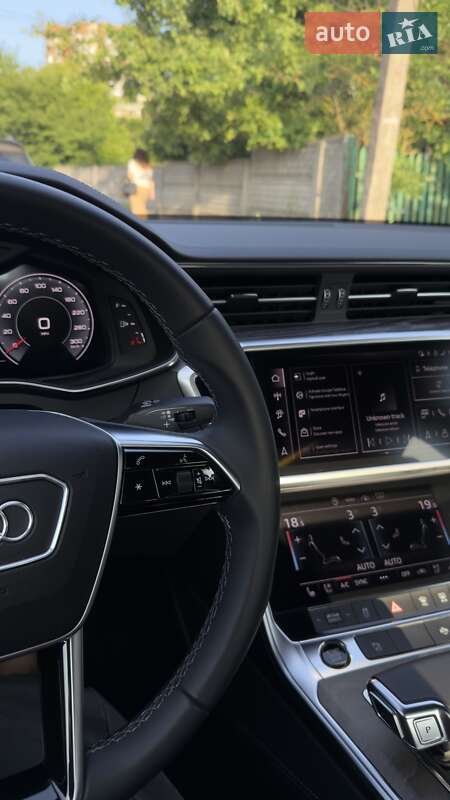 Седан Audi A6 2023 в Львове