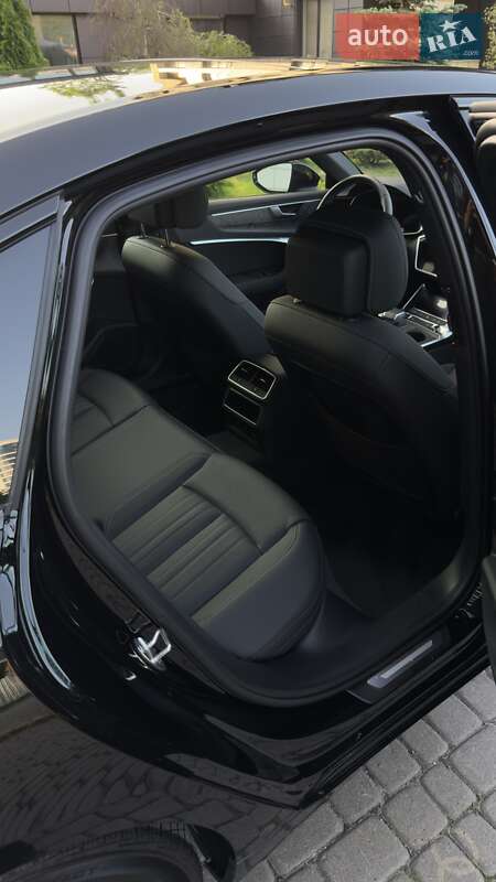 Седан Audi A6 2023 в Львове