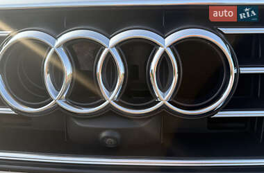 Седан Audi A6 2019 в 