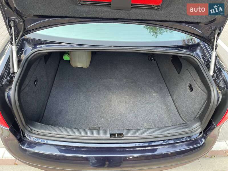 Седан Audi A6 1998 в Буче